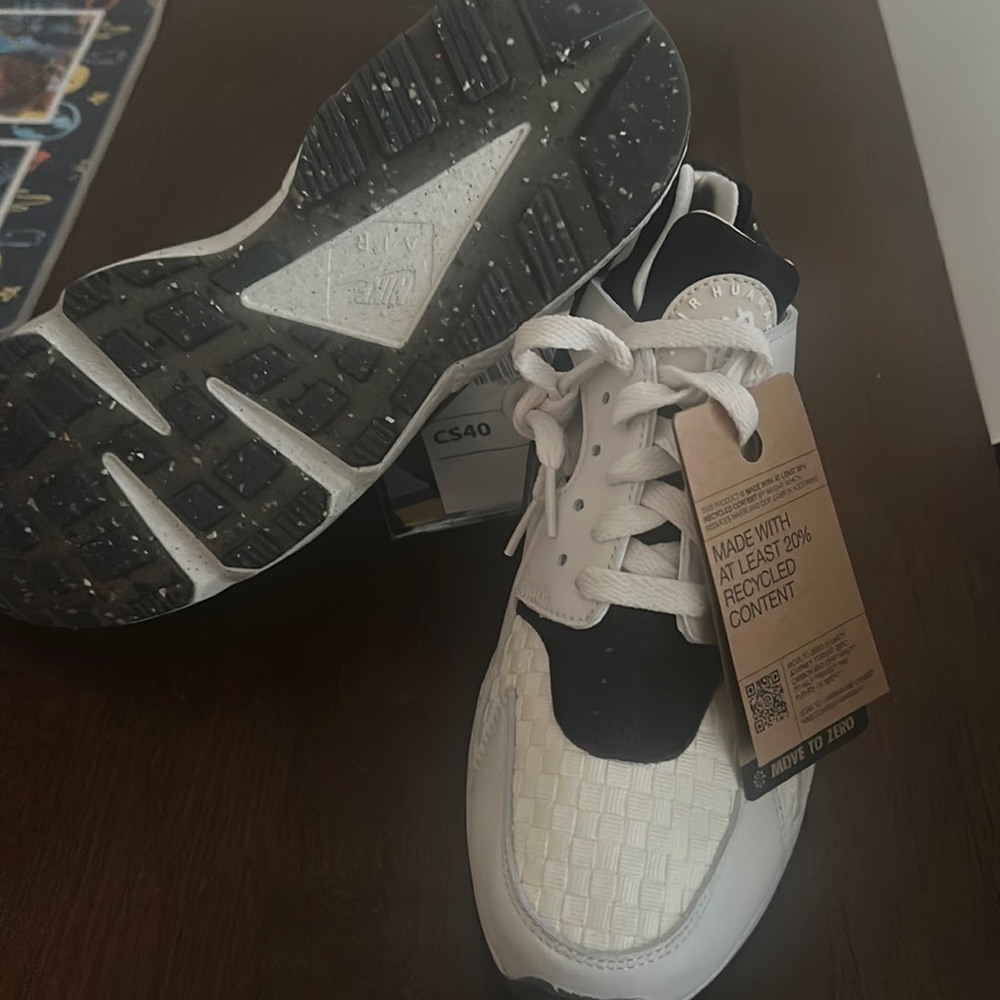 Never worn women 9.5